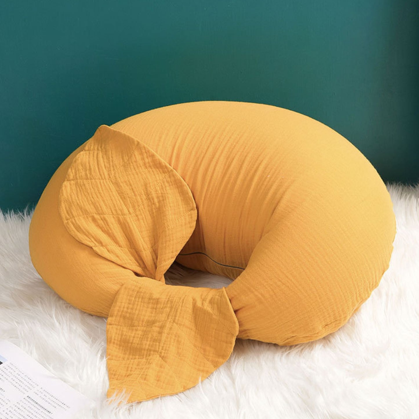 coussin-d_allaitement-moutarde-nomade