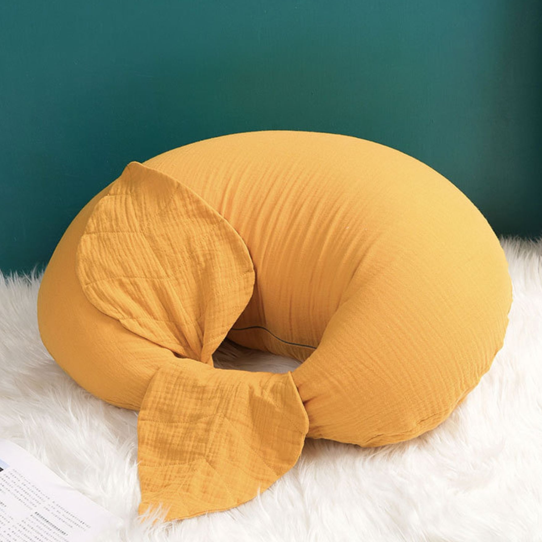 coussin-d_allaitement-moutarde-nomade